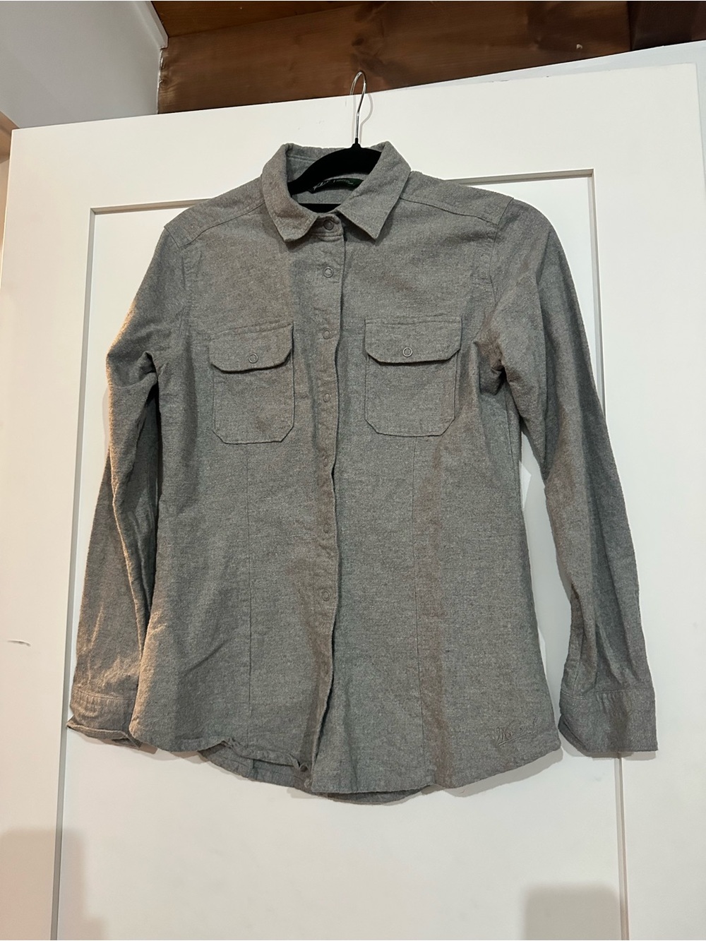 Woolrich Women’s Small Snap Grey Shirt